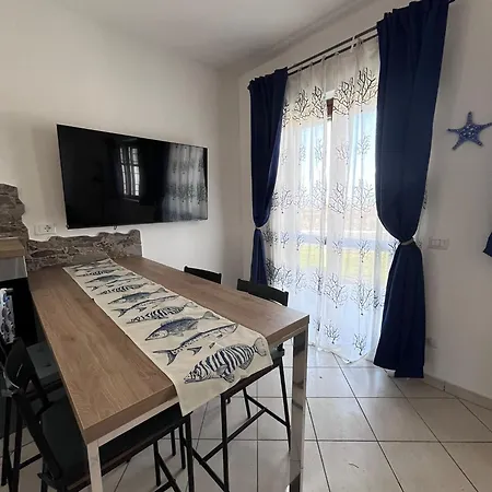 Scirocco 25 公寓 *